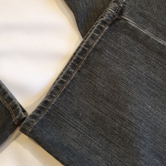 Levi’s 501 straight leg button fly fit jeans - Picture 9 of 12